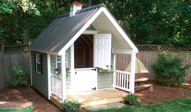 cottage-style-vinyl-playhouse-w-metal-roof
